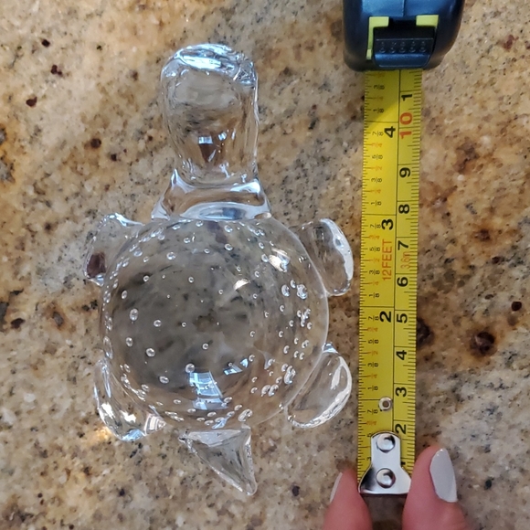 Turtle glass with controlled bubbles paperweight - Picture 10 of 10